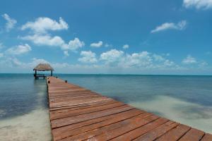 Isla Condo 403 - Oceanfront 3 bedroom