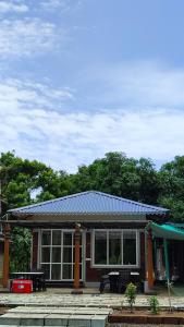 Private Swimming Pool & Turf at Starlight Escape