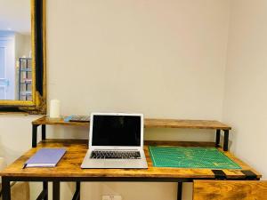 2 Bedroom House Central London - Free Parking