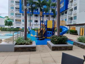 SEA RESIDENCES Golden