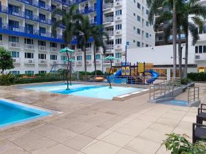 SEA RESIDENCES Golden