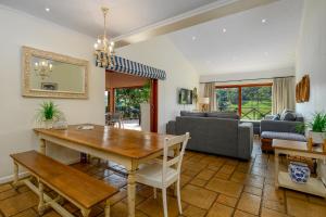 San Lameer Villa 10432 - 5 Bedroom Deluxe - 10 pax - San Lameer Rental Agency