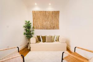 Private Pool Chiado Gem, Patio Retreat wAC