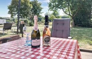 3 Bedroom Lovely Home In Beesel