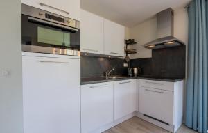 Amazing Home In Kamperland With Wifi