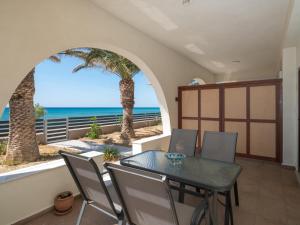Atalanti Seaside Junior Suites, Beachfront