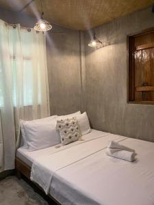 Goofy Surf House - Burgos Siargao Island