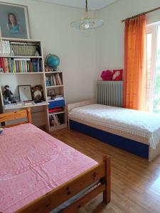 Chalandri Bloom Residence 2BR Sleeps 6