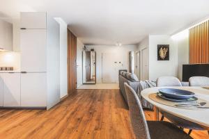 Komfortowy Apartament Jacuzzi & Balkon & 2 sypialnie