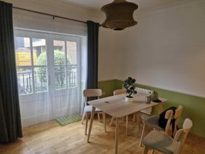 Modern bright 1 bed Apt near Grand Canal Dock