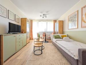 Szybowcowa Homely Apartment by BookingHost