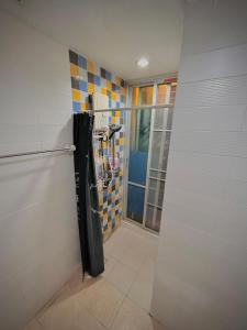 Stylish Bangkok Condo Furnished, Pool View Prime Location