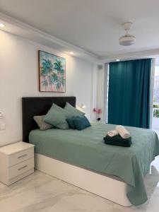 Ocean Glimpse- Las Americas