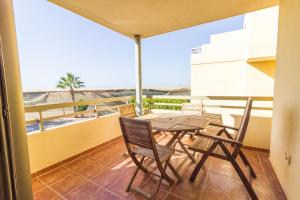 2 bed house near the beach with swimming pools