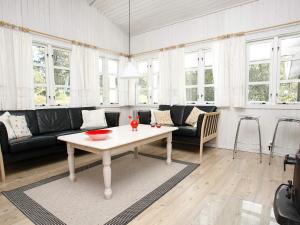 6 person holiday home in Ålbæk-By Traum