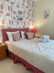 Stylish 2BR Vilamoura Escape with Pool & Golf Nearby -15 Percent Off