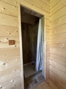 Treetop Tiny House Pod Korunami