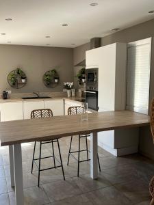 10 Min du Théatre antique à pied, sauna et fauteuil massant