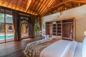 2BR Villa Amethyst Private Pool & Rice Field Vibes