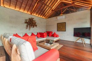 2BR Villa Amethyst Private Pool & Rice Field Vibes