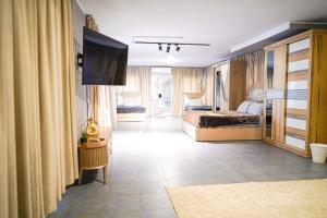 Private Pool Cozy Studio in Prime Location New Cairo