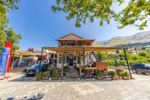 Shiroka Stays by PikHost