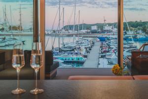 Yacht Park Marina ekskluzywny apartament z widokiem na Marinę Gdynia