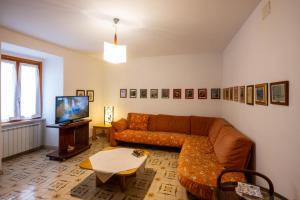 Francesca's House, Ceto Ospitar