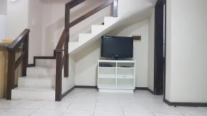 Casa perto da praia - Frente para Lagoa