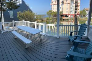 La Vista Bay-112 - 75th St -Lower -C