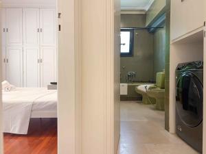 Stylish Apartment in Palaio Faliro Center