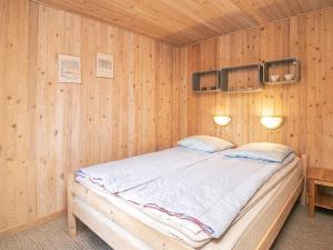 8 person holiday home in Løkken