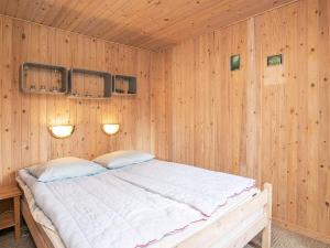 8 person holiday home in Løkken