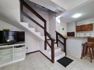 Casa perto da praia - Frente para Lagoa