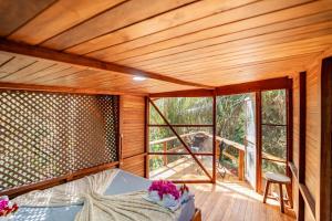 Samara Tarantela, Treehouse