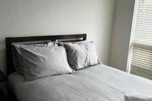 Luxury 2 Bed In Royal Arsenal Family Ok Balcony