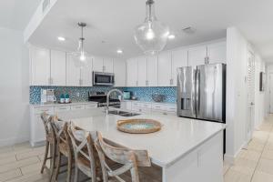 Blu 403 - Luxury Oceanfront - Unbelievable Views - Free Beach Svc