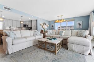 Blu 501 - Luxury End-Unit with 3 Master Suites & Amazing Oceanfront Views - Free Beach Service