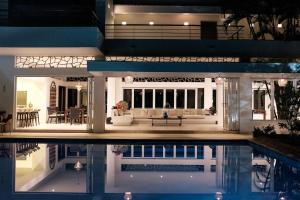 Exclusive house in Villeta