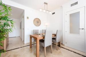 Seaview 2 beds appartment La Duquesa