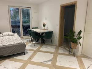 Elegant, peacefull studio apartment