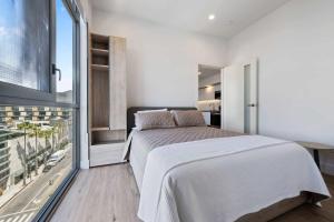 New DT Glendale - Pool Balcony AC Parking