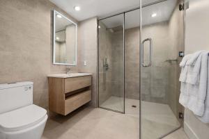 New DT Glendale - Pool Balcony AC Parking