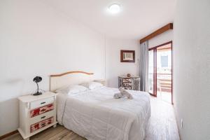 Apto Acácia 50m da praia by Achei Florianópolis