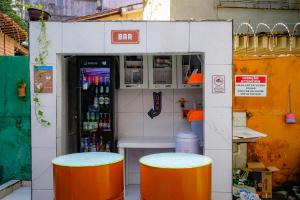 Nomads Hostel Multicultural & Coworking