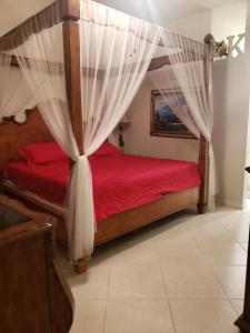 2b2bth House pool private beach and Sanibel FM Beach