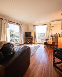 Home & Away at Coles Beach