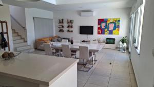 Casa con Pileta Los Arces Pilar