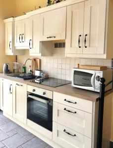 Town center duplex with lift