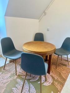 Komfortowy Apartament dla 4 osób przy Ratuszu